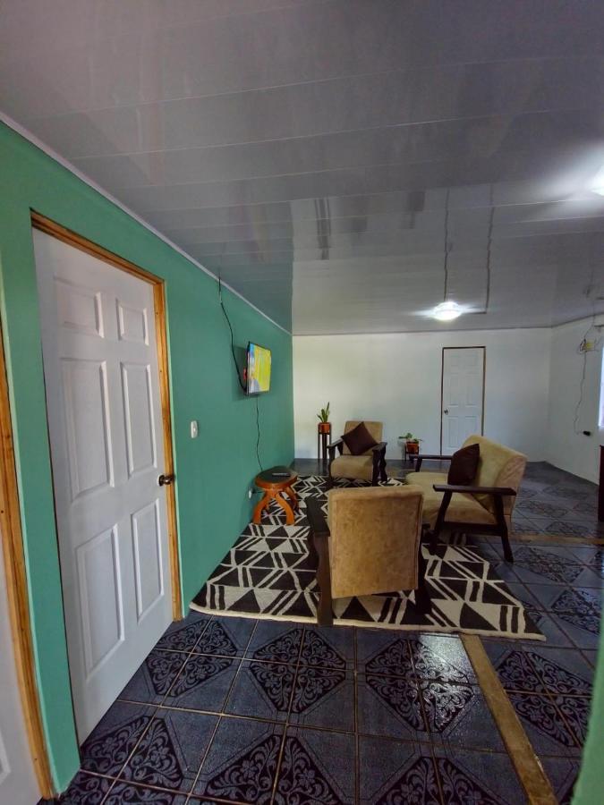 Micheck Beach House 토르투게로 외부 사진