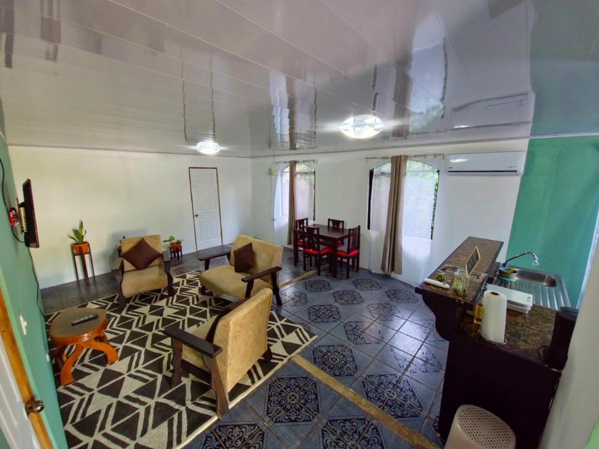Micheck Beach House 토르투게로 외부 사진