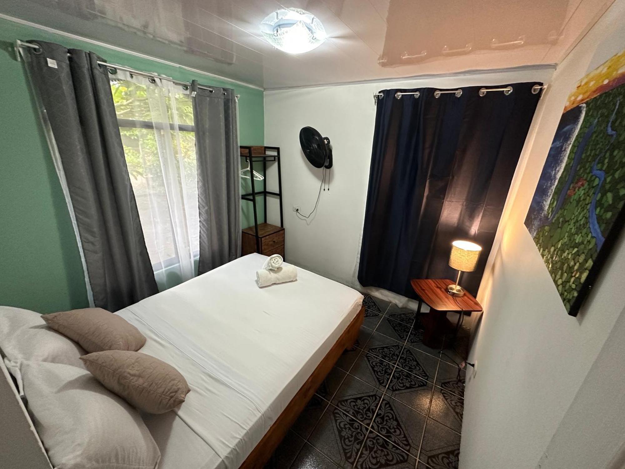 Micheck Beach House 토르투게로 외부 사진